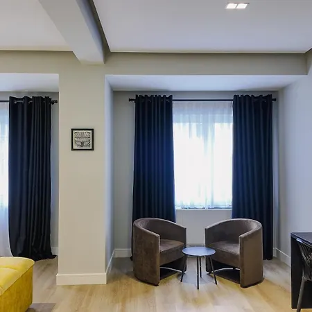 Oxygen Boutique 4* Tirana
