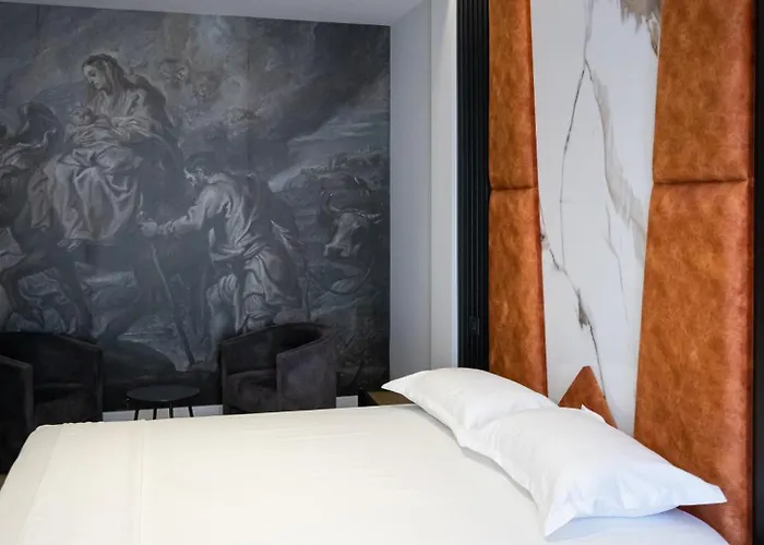 Oxygen Boutique Tiran