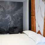 Oxygen Boutique Тирана